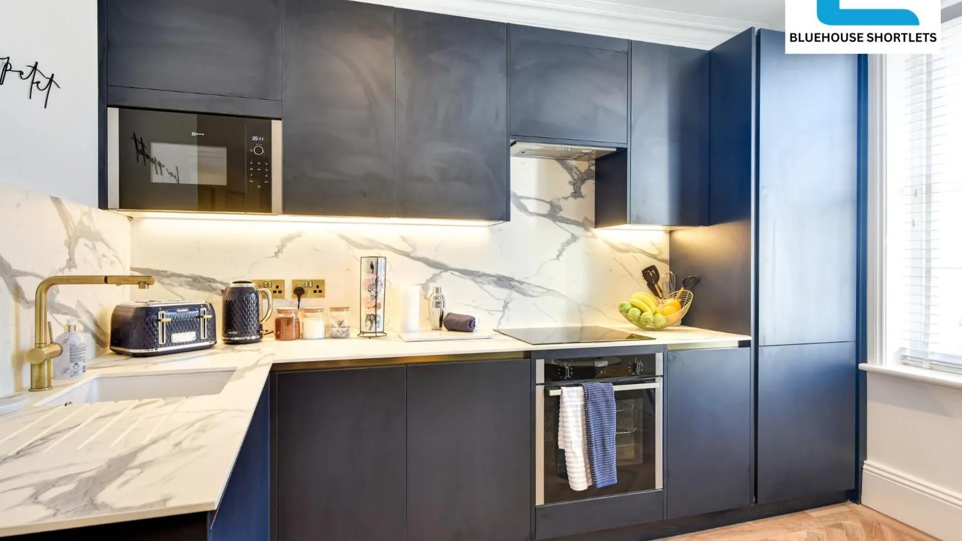 Ideal Weekly And Short Stay With Seaview In Brighton By Bluehouse Shortlets 0*,