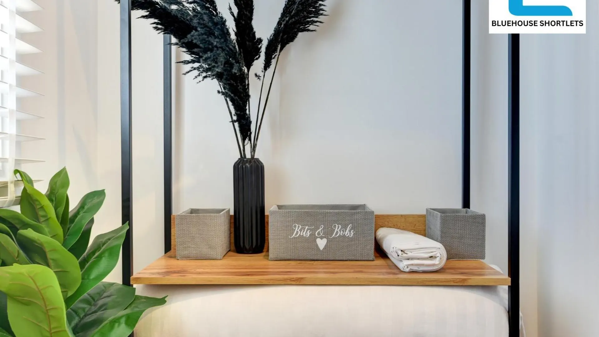 Apartment Ideal Weekly And Short Stay With Seaview In Brighton By Bluehouse Shortlets United Kingdom